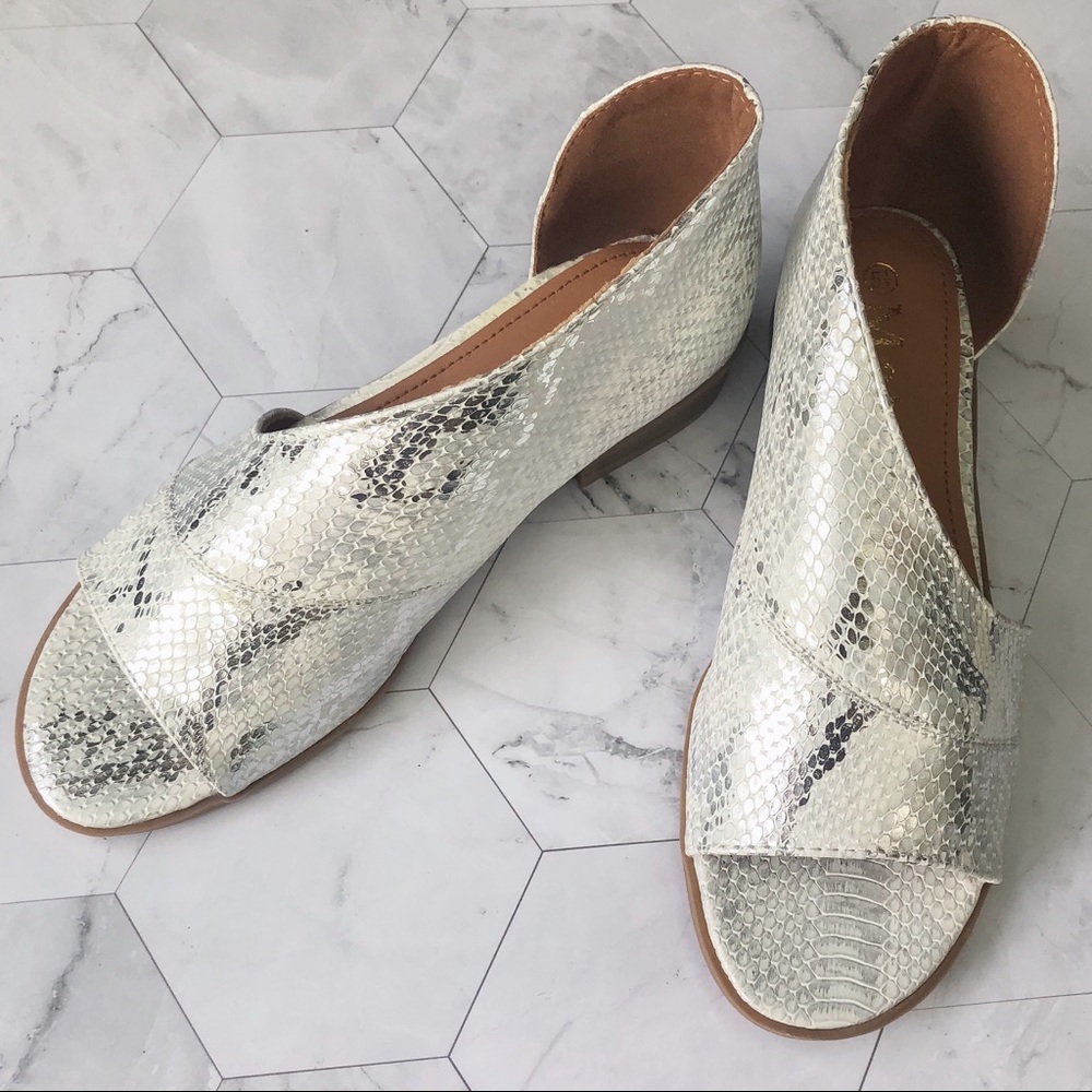 Metallic Snake Flats